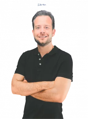 Sibren in a black shirt and smiling