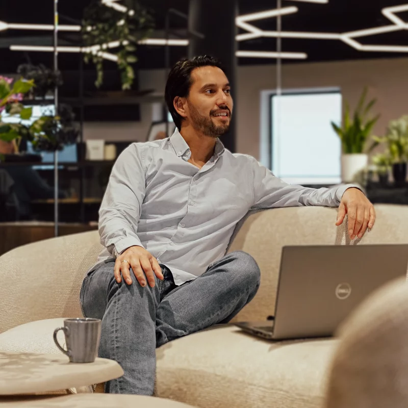 CEO voor gebouw van Moving-In